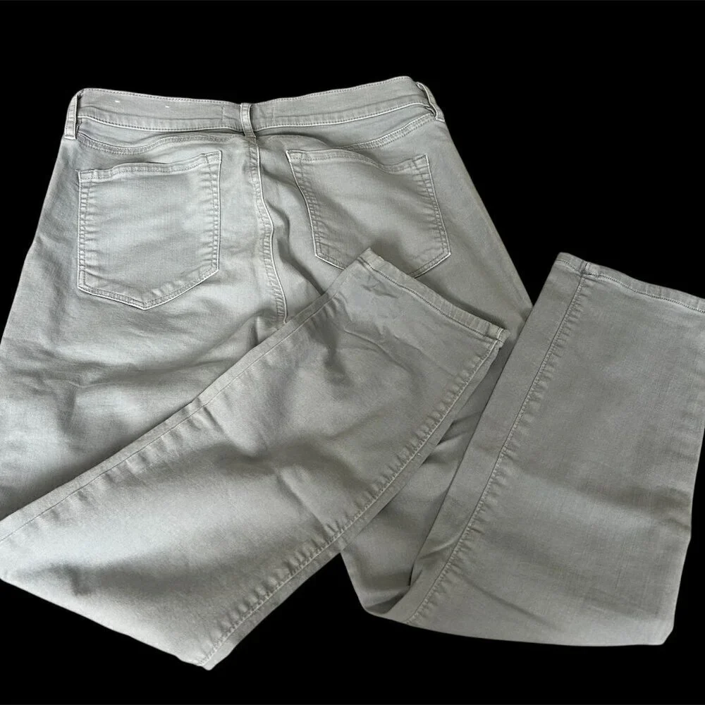 Loft Gray Skinny Cropped Pants Size 8 NWOT - Picture 2 of 2